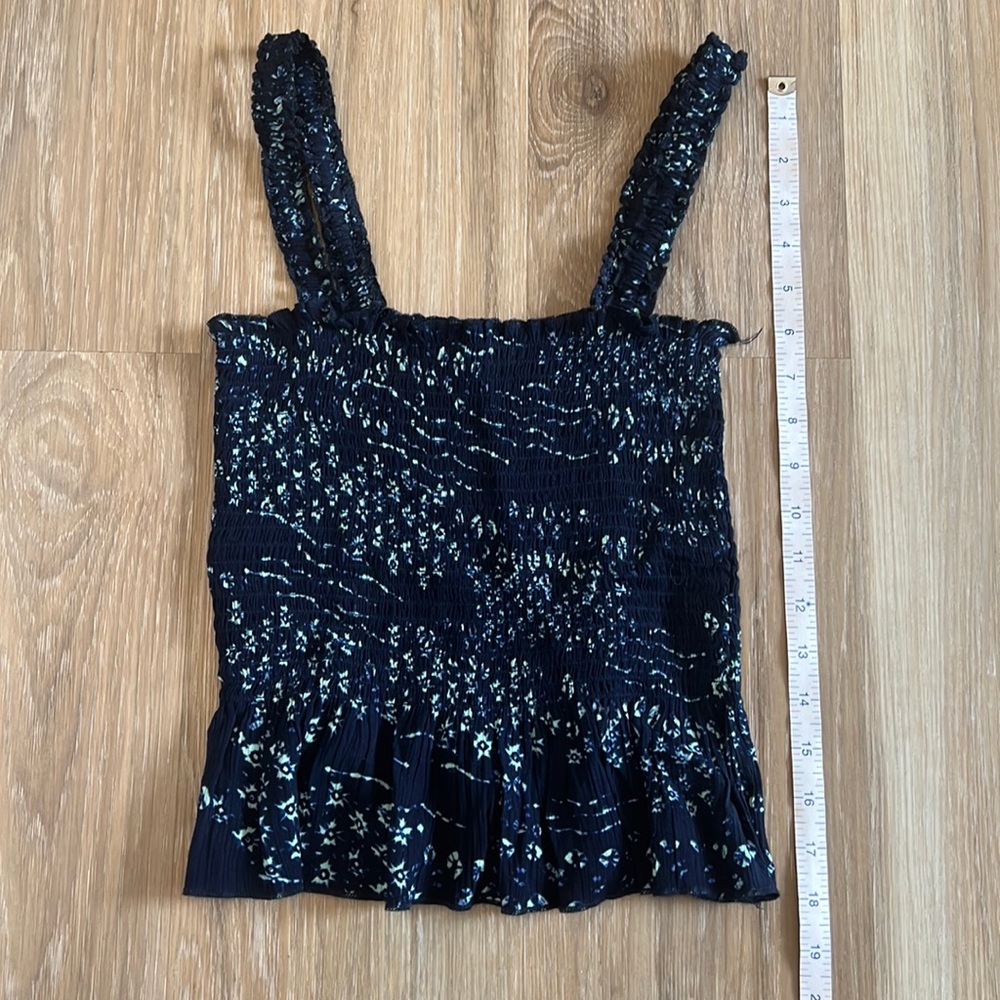 🌸Smocked crop top tank